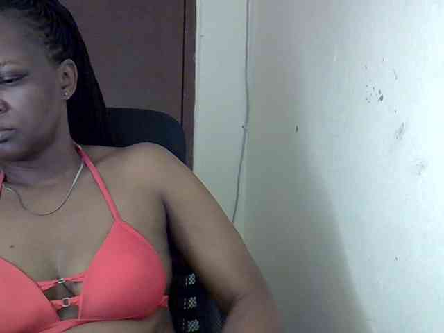 prettyariah webcam