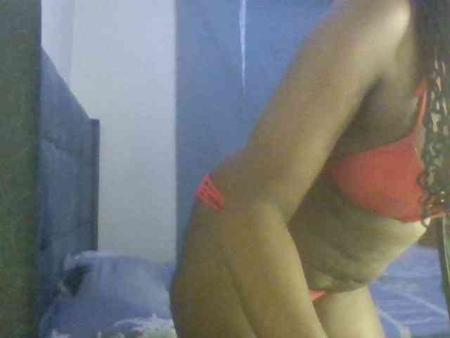 prettyariah webcam