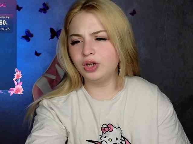 BlondeBond webcam
