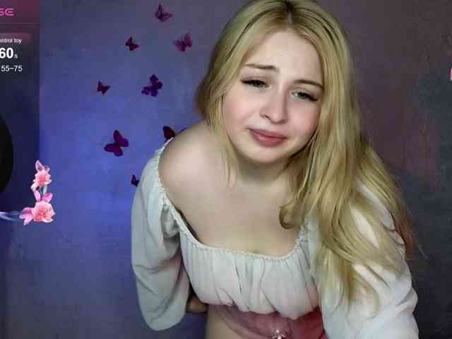 BlondeBond webcam