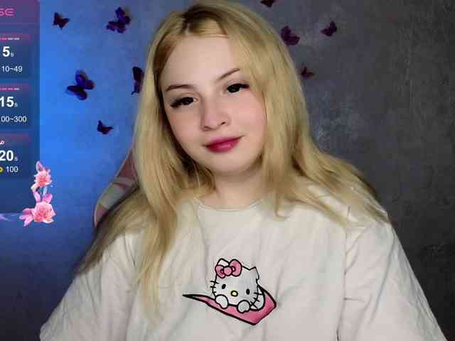 BlondeBond webcam