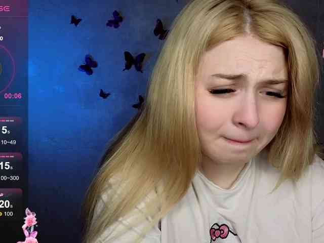BlondeBond webcam