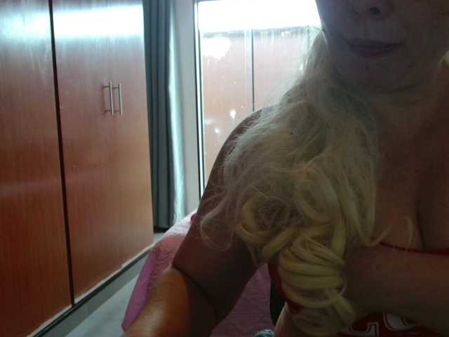 sexymommy77 webcam bongacams model stream image