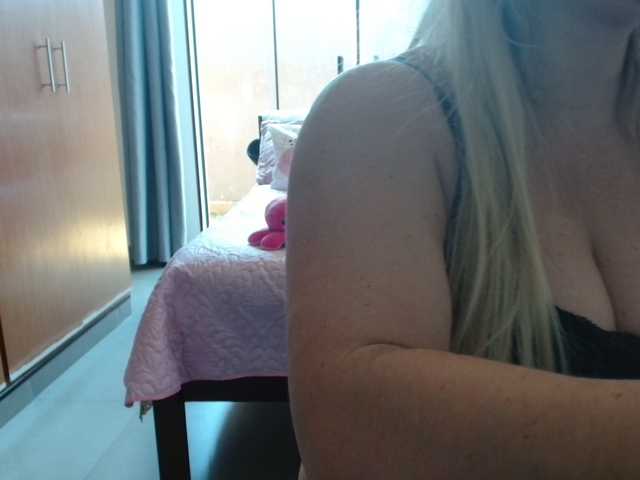 sexymommy77 webcam