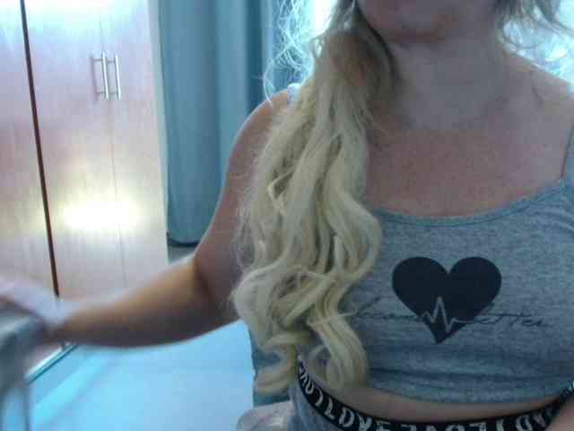 sexymommy77 webcam