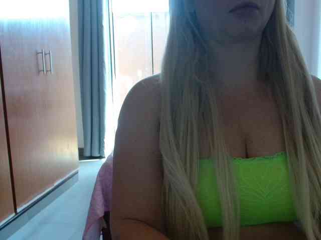sexymommy77 webcam