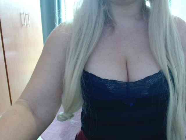 sexymommy77 webcam