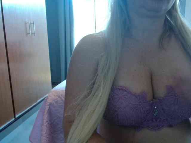 sexymommy77 webcam