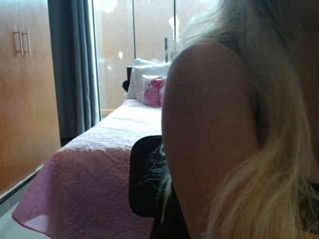 sexymommy77 webcam