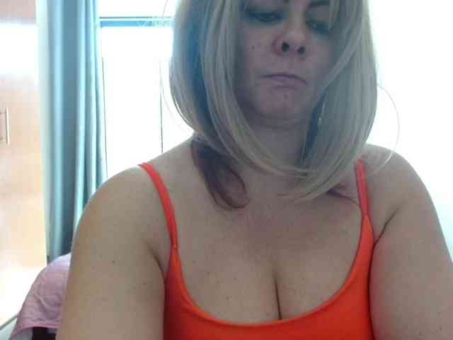 JussaraMilf webcam