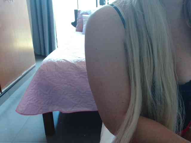 sexymommy77 webcam