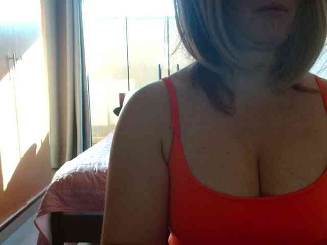 JussaraMilf webcam