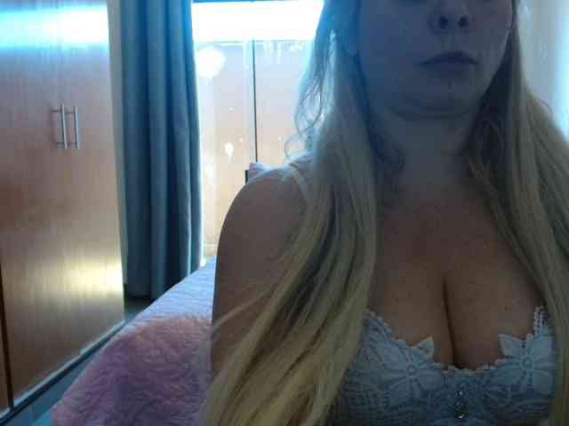 sexymommy77 webcam