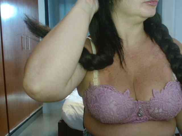 sexymommy77 webcam