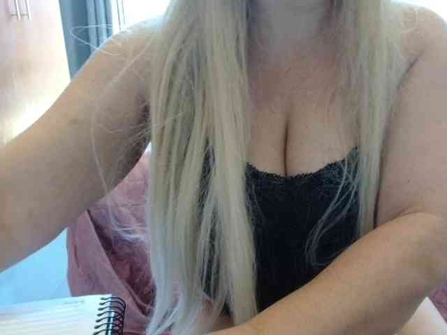 sexymommy77 webcam