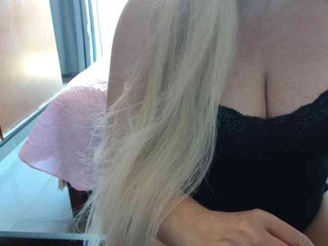 sexymommy77 webcam