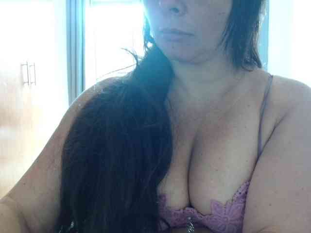 sexymommy77 webcam