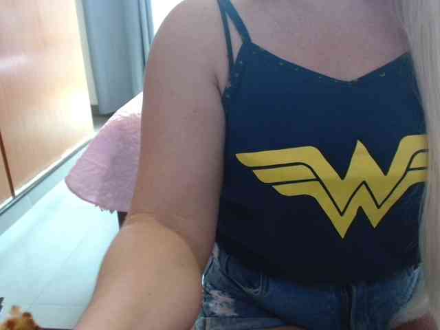 sexymommy77 webcam