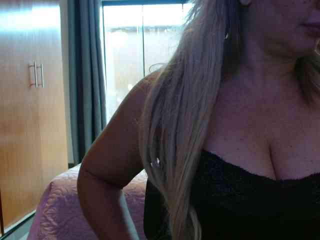 sexymommy77's Sexcam