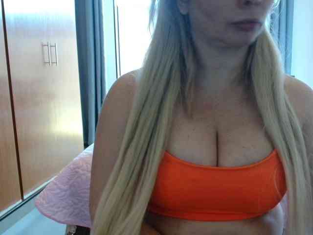 sexymommy77 webcam