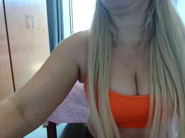 sexymommy77 webcam