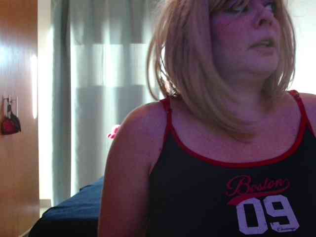 JussaraMilf webcam