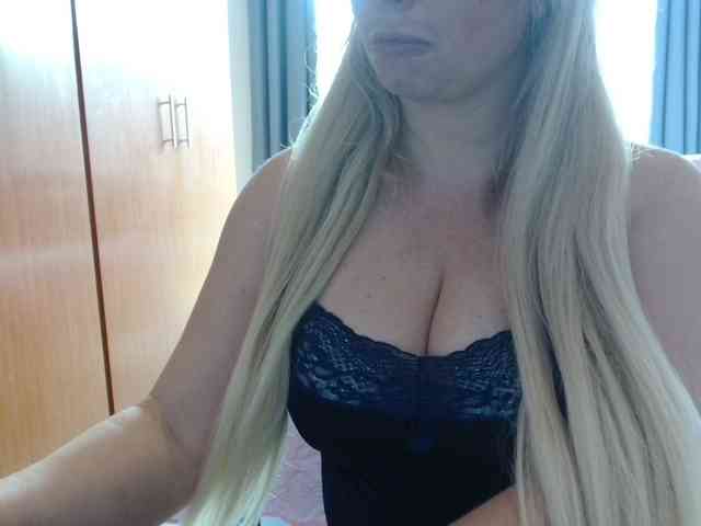 sexymommy77 webcam