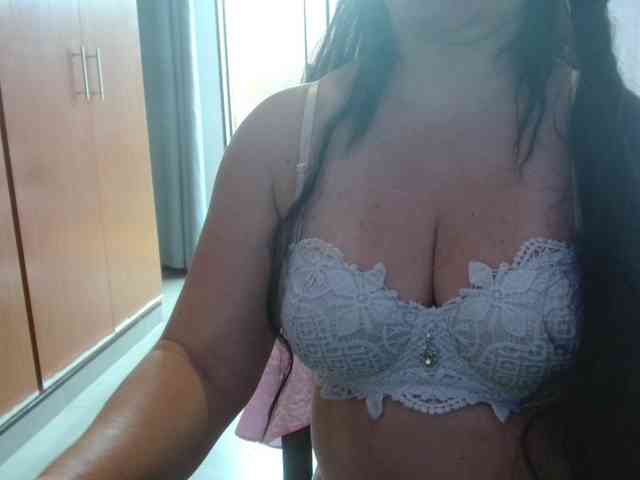 sexymommy77 webcam