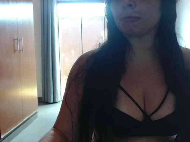 sexymommy77 webcam