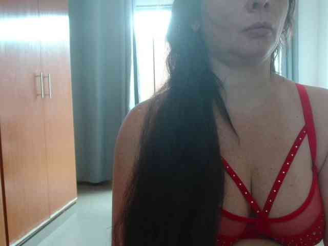 sexymommy77 webcam
