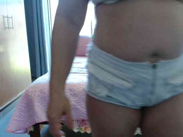 sexymommy77 webcam