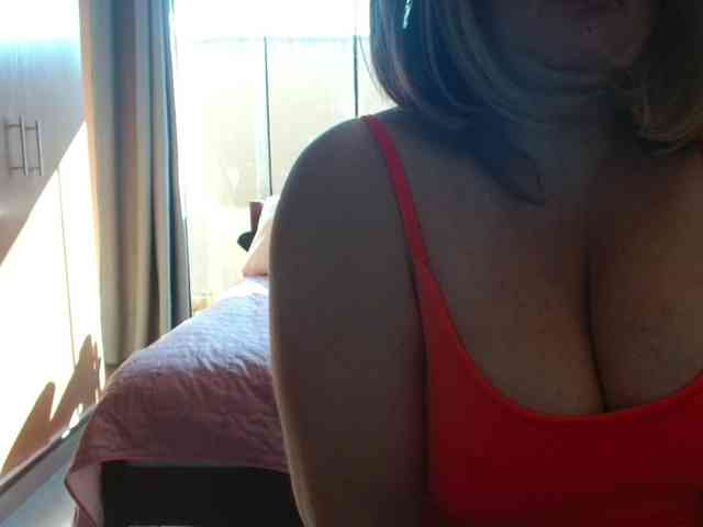 JussaraMilf webcam