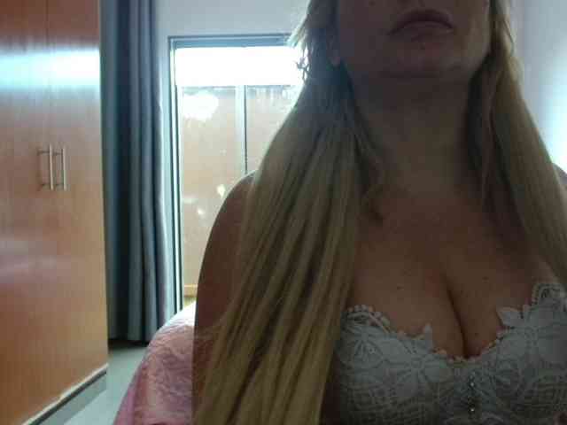 sexymommy77 webcam