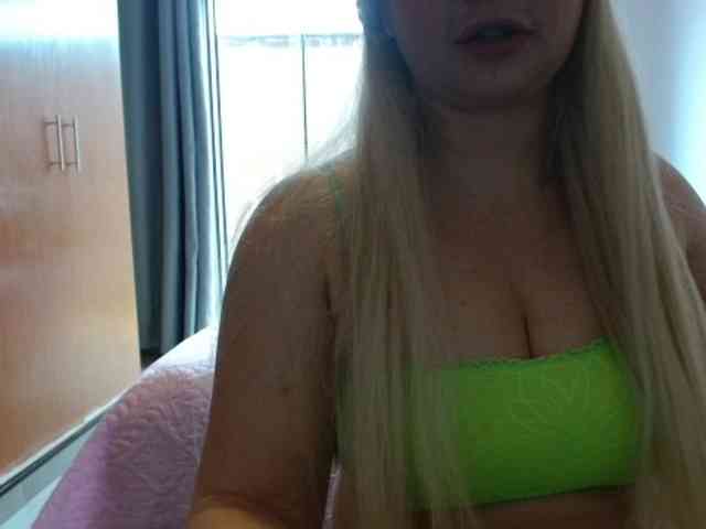 sexymommy77 webcam