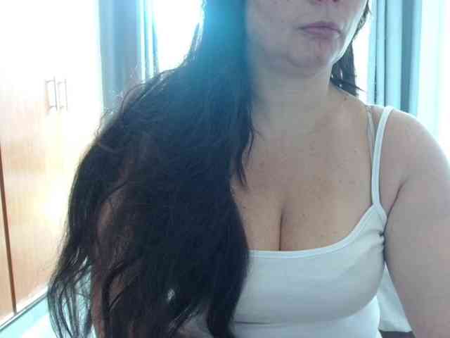sexymommy77 webcam