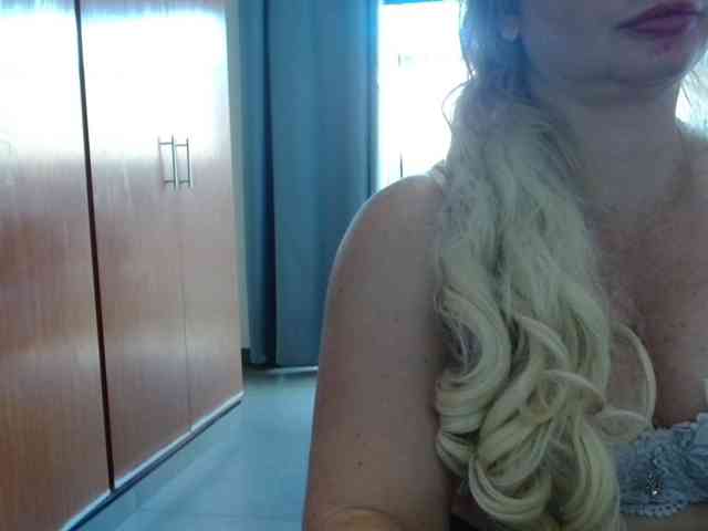 sexymommy77 webcam