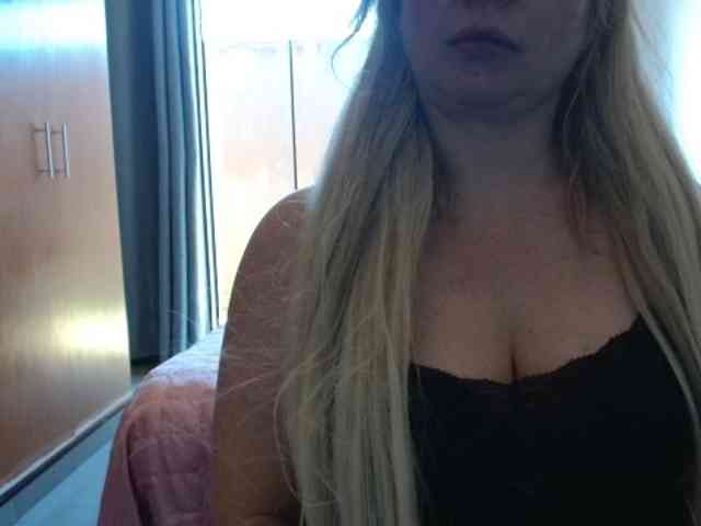 sexymommy77 webcam