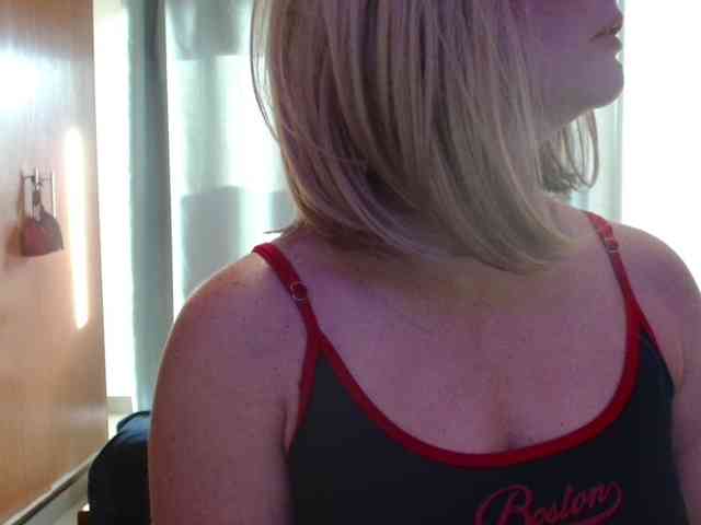 JussaraMilf webcam