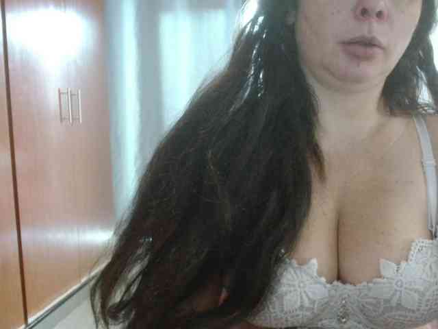 sexymommy77 webcam