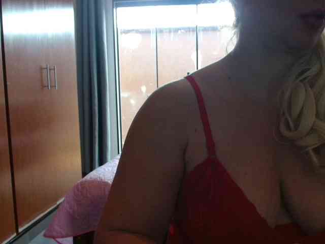 sexymommy77 webcam