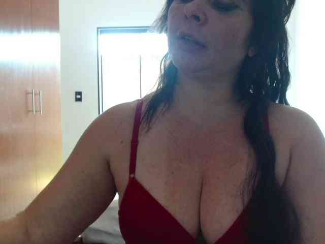 sexymommy77 webcam