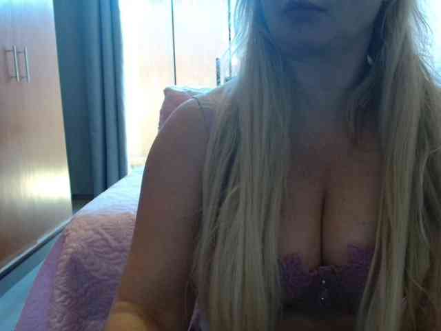 sexymommy77 webcam