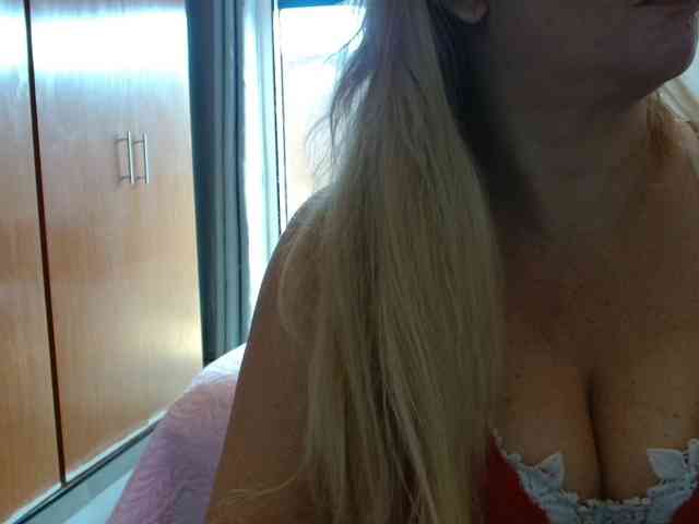 sexymommy77 webcam