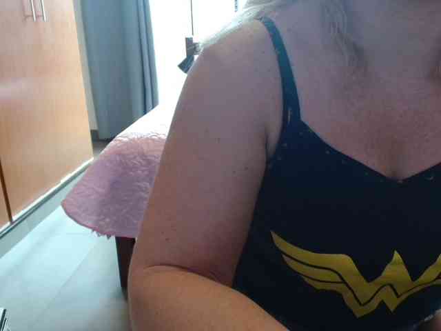 sexymommy77 webcam