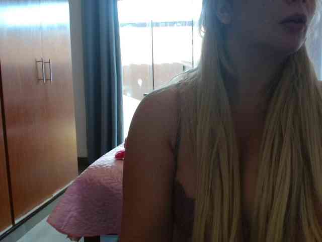 sexymommy77 webcam