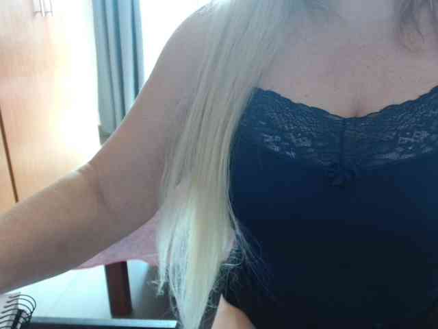 sexymommy77 webcam