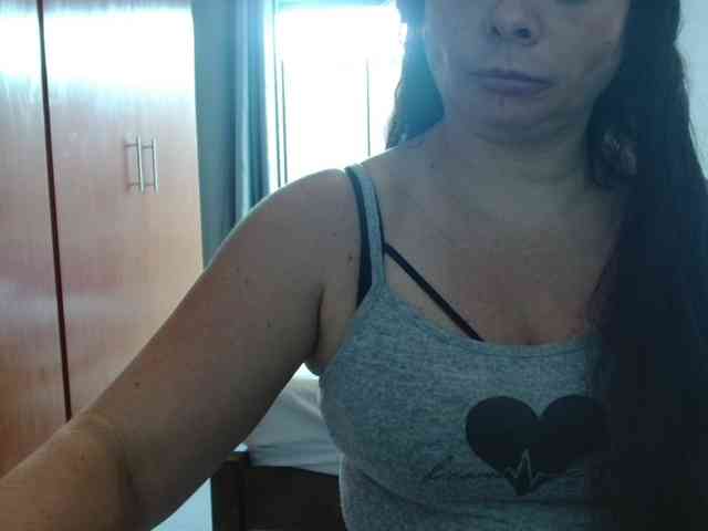 sexymommy77 webcam