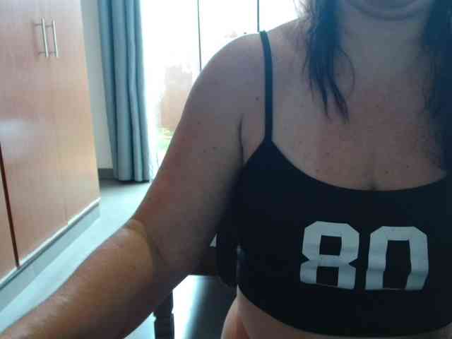 sexymommy77 webcam