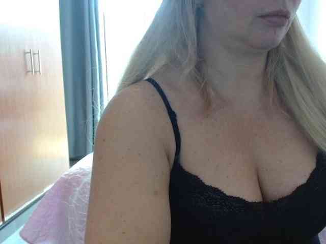 sexymommy77 webcam