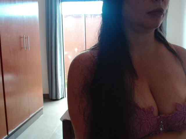 sexymommy77 webcam